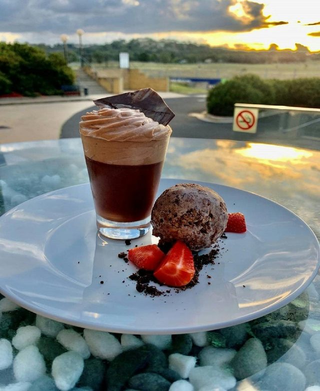 Chicane Bar & Grill - Rydges Mount Panorama