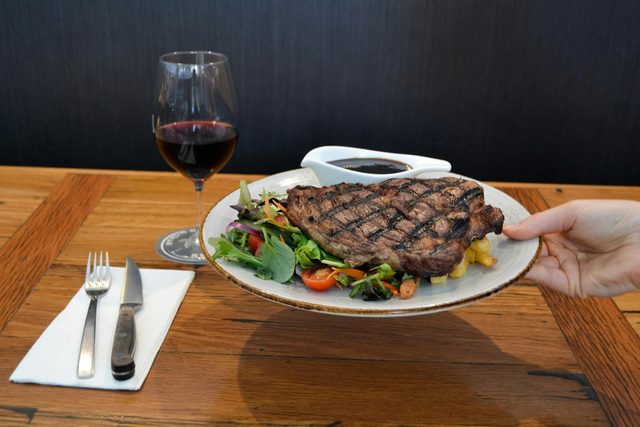 Chicane Bar and Grill - Rydges Mount Panorama