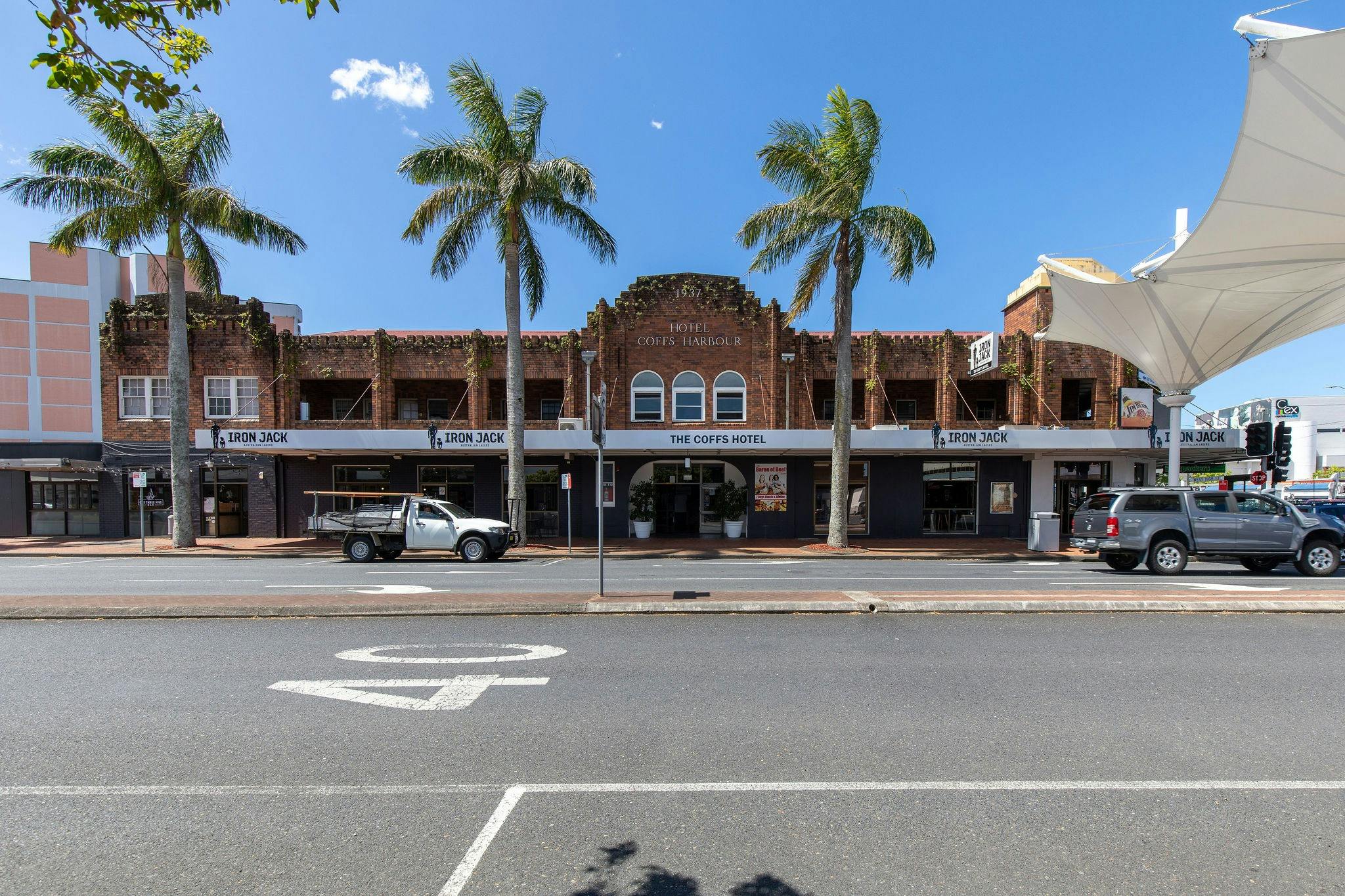 Exterior of The Coffs Hotel from W High Street