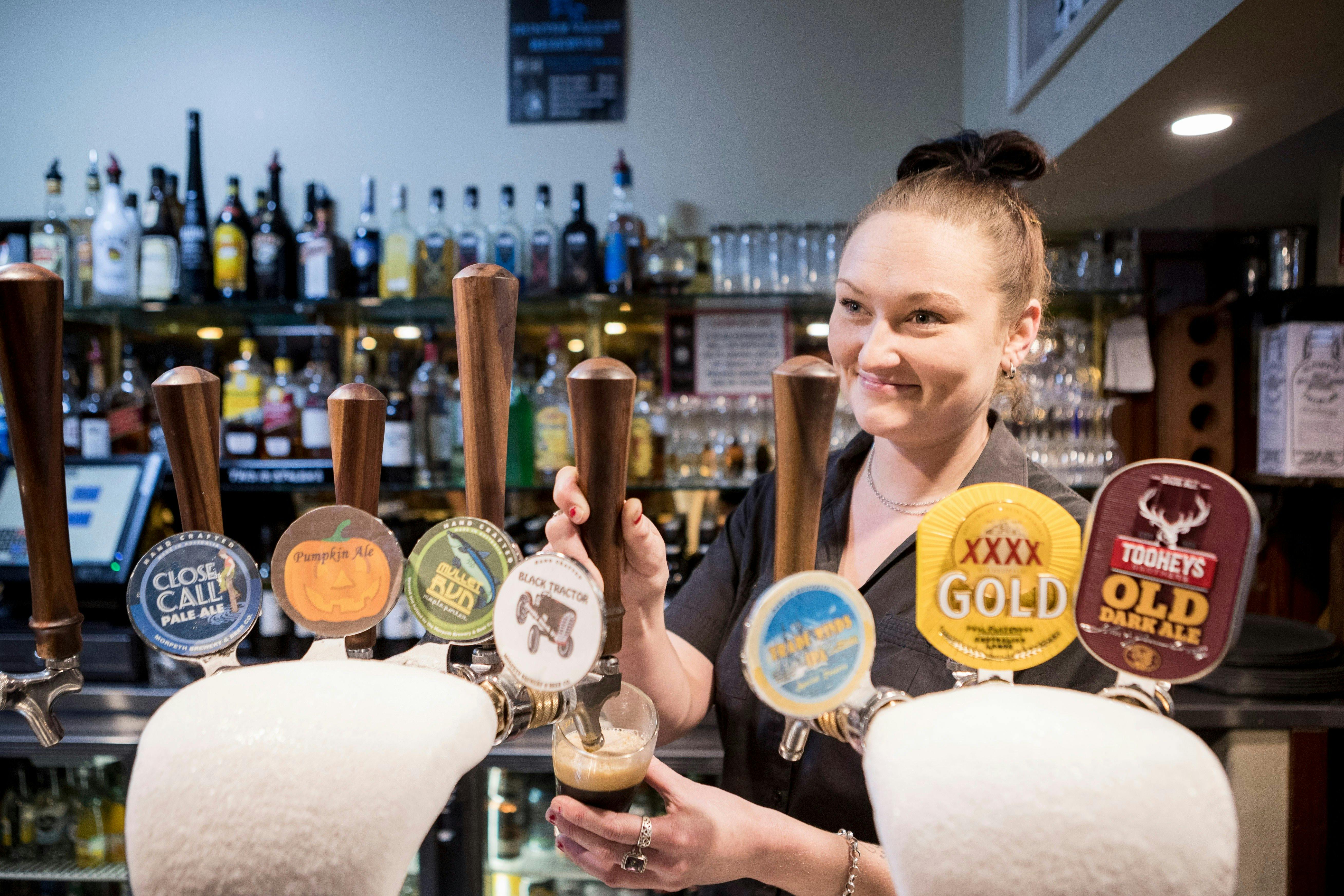 Commercial Hotel Morpeth - Friendly Service