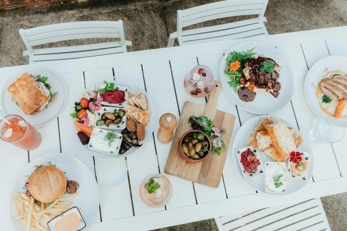 Fresh Food! with health benefits, low sugar & a focus on Mediterranean flavours