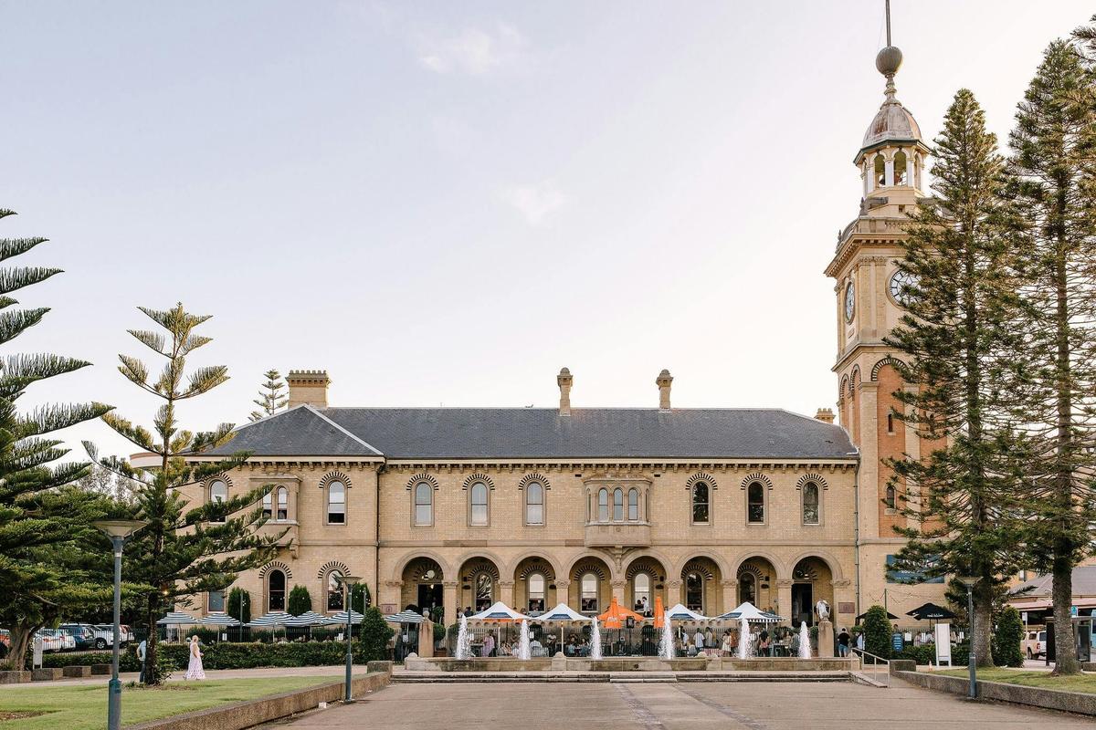 Customs House Hotel