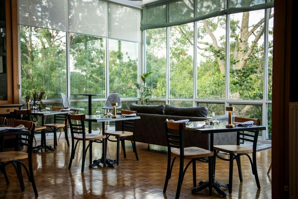 Elms Restaurant