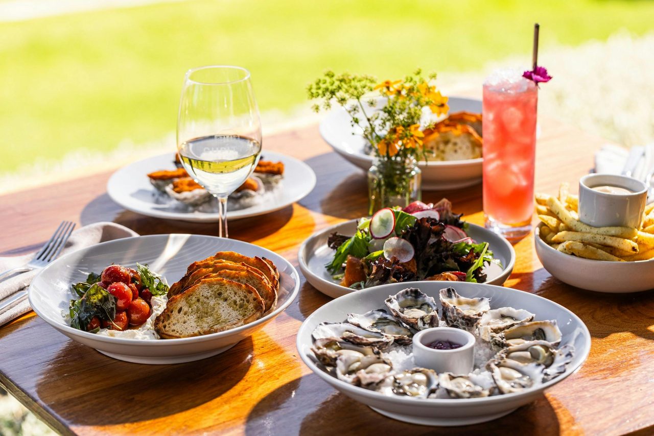 Casual dining at Cupitt's Estate