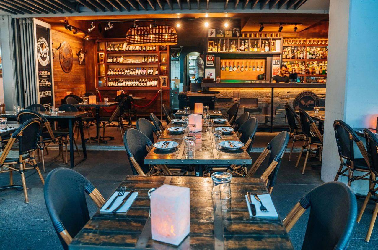 Elements Bar and Grill Darlinghurst - Seating