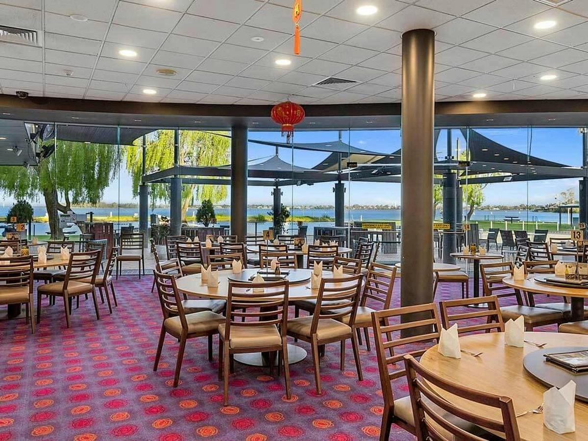 Golden Inn Chinese Restaurant at Mulwala Water Ski Club