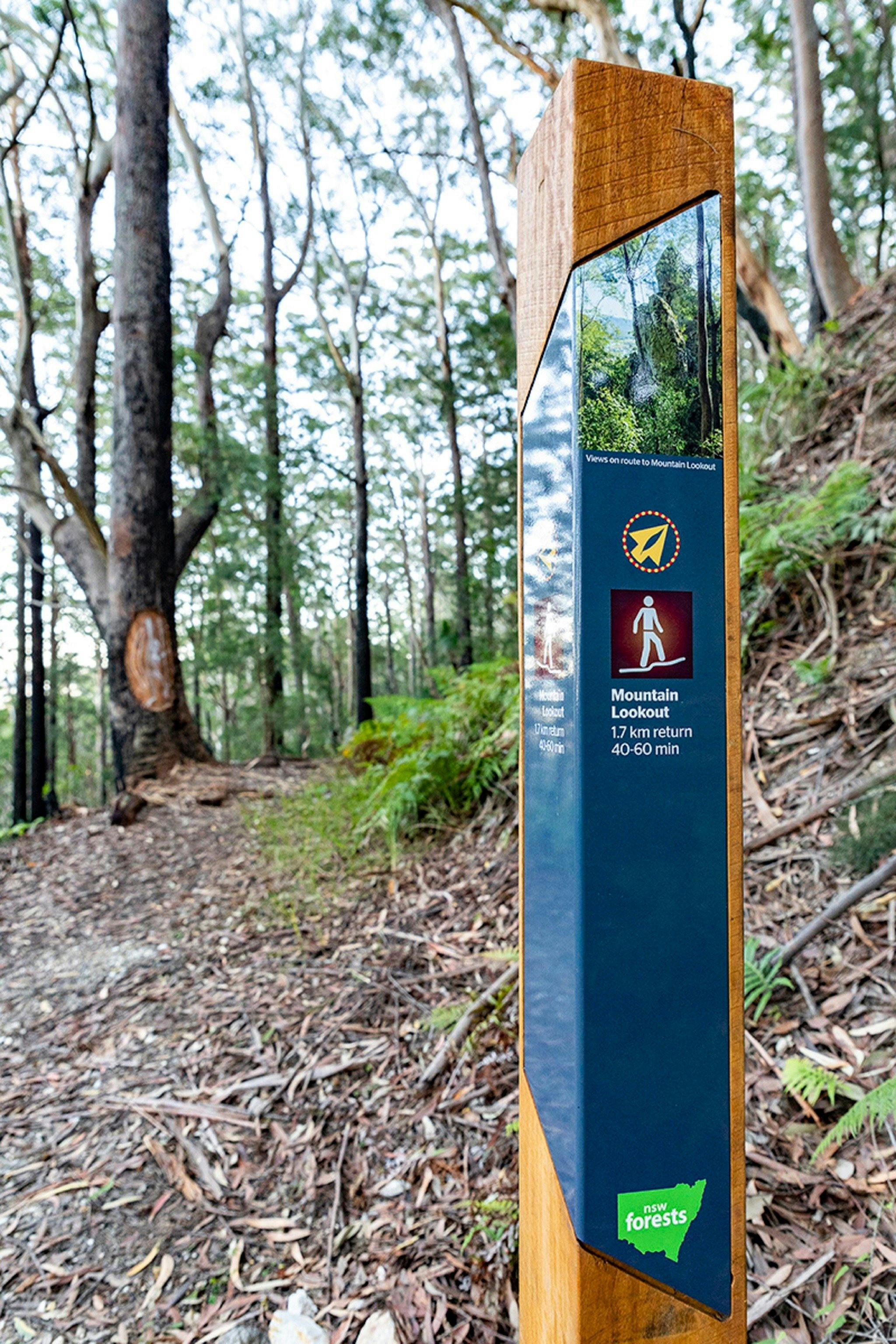 Bulahdelah Mountain Lookout sign post