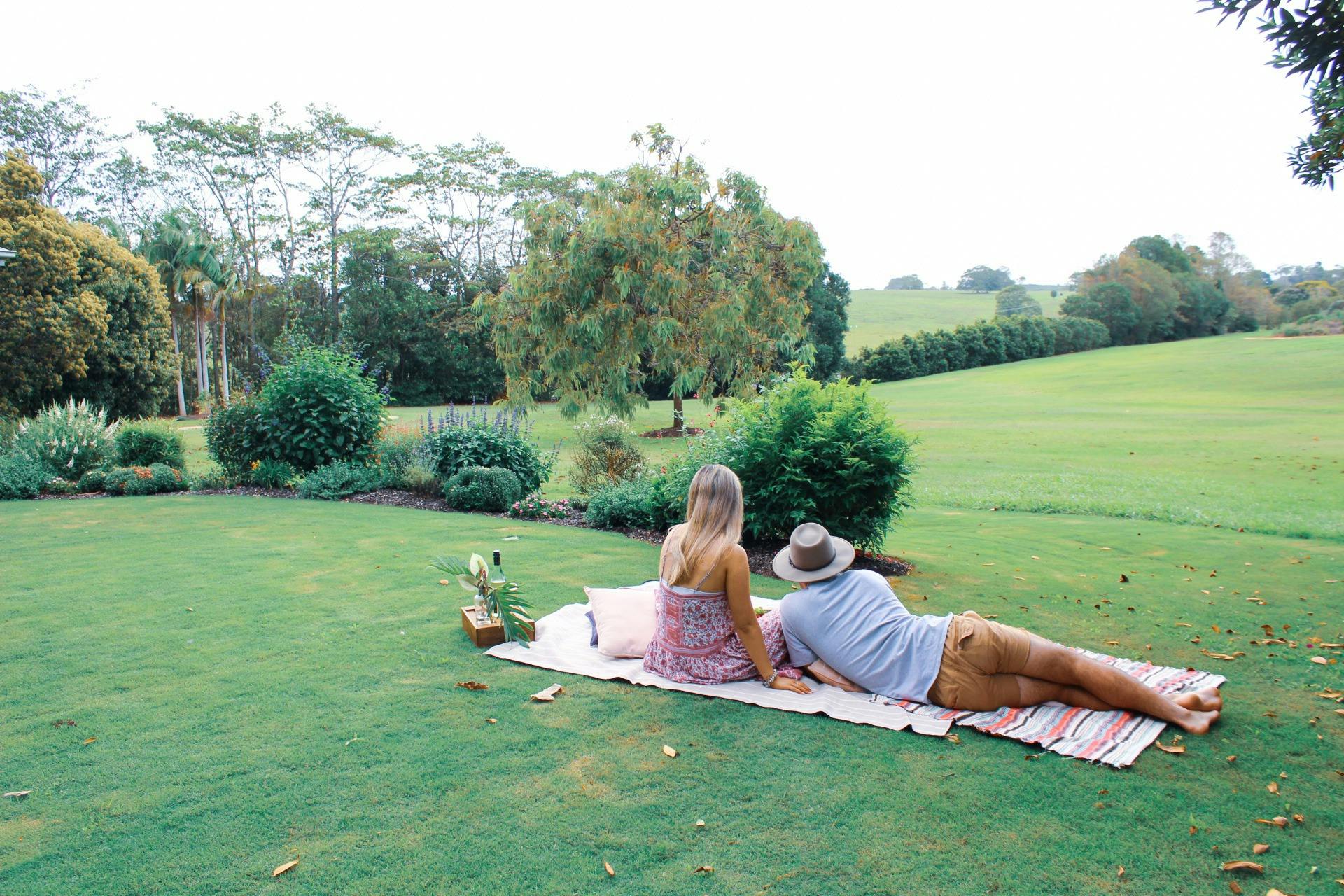 Garden Picnics at Summerland House Farm edit1