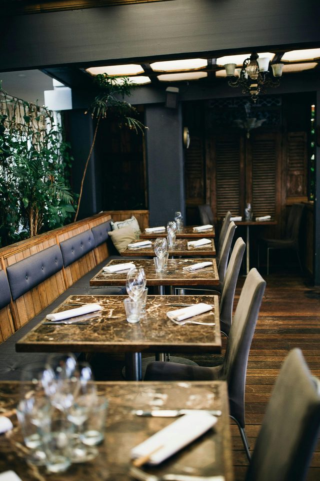 Fins Restaurant and Bar