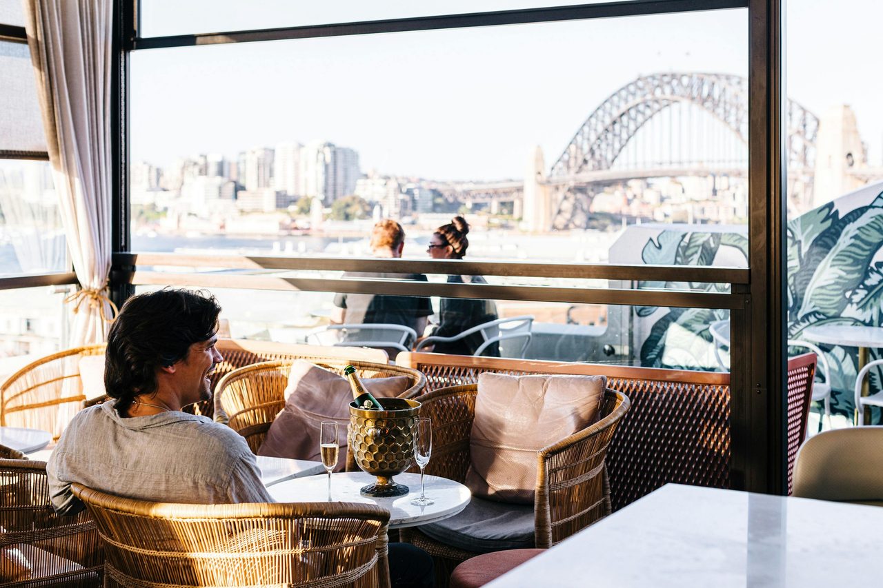 Henry Deane cocktail lounge