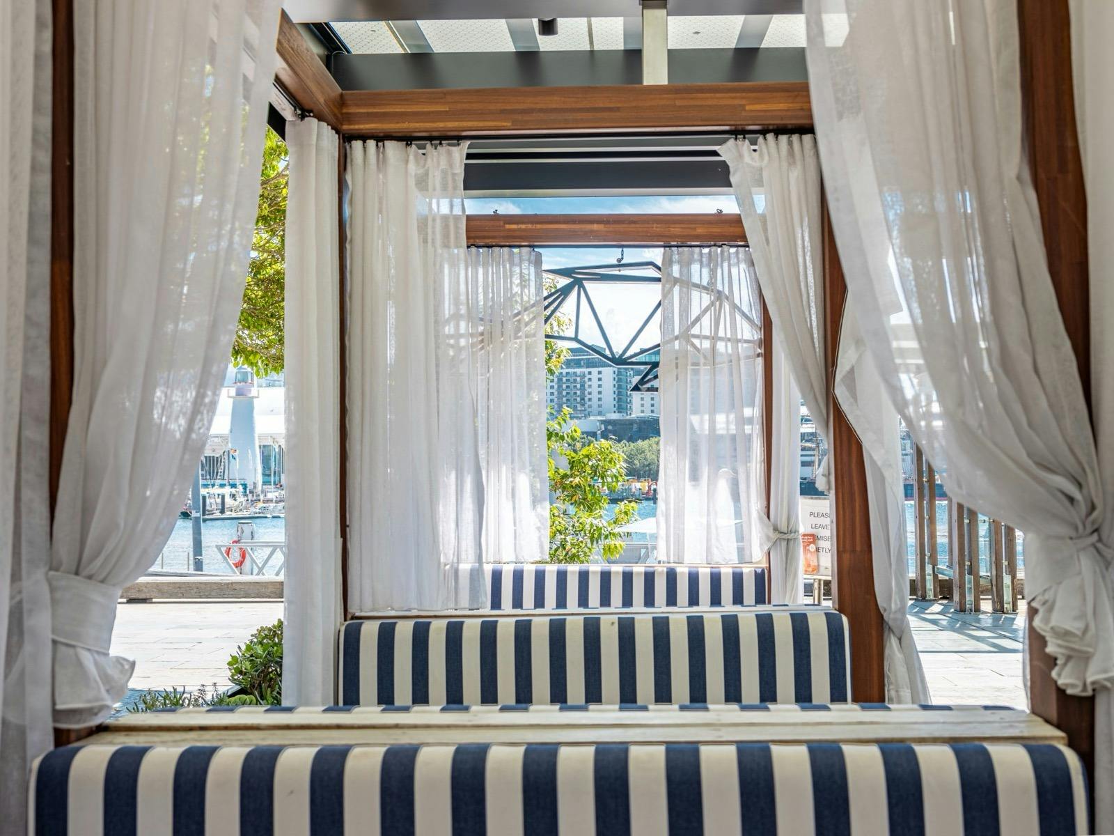 Jordons Seafood Dining booths