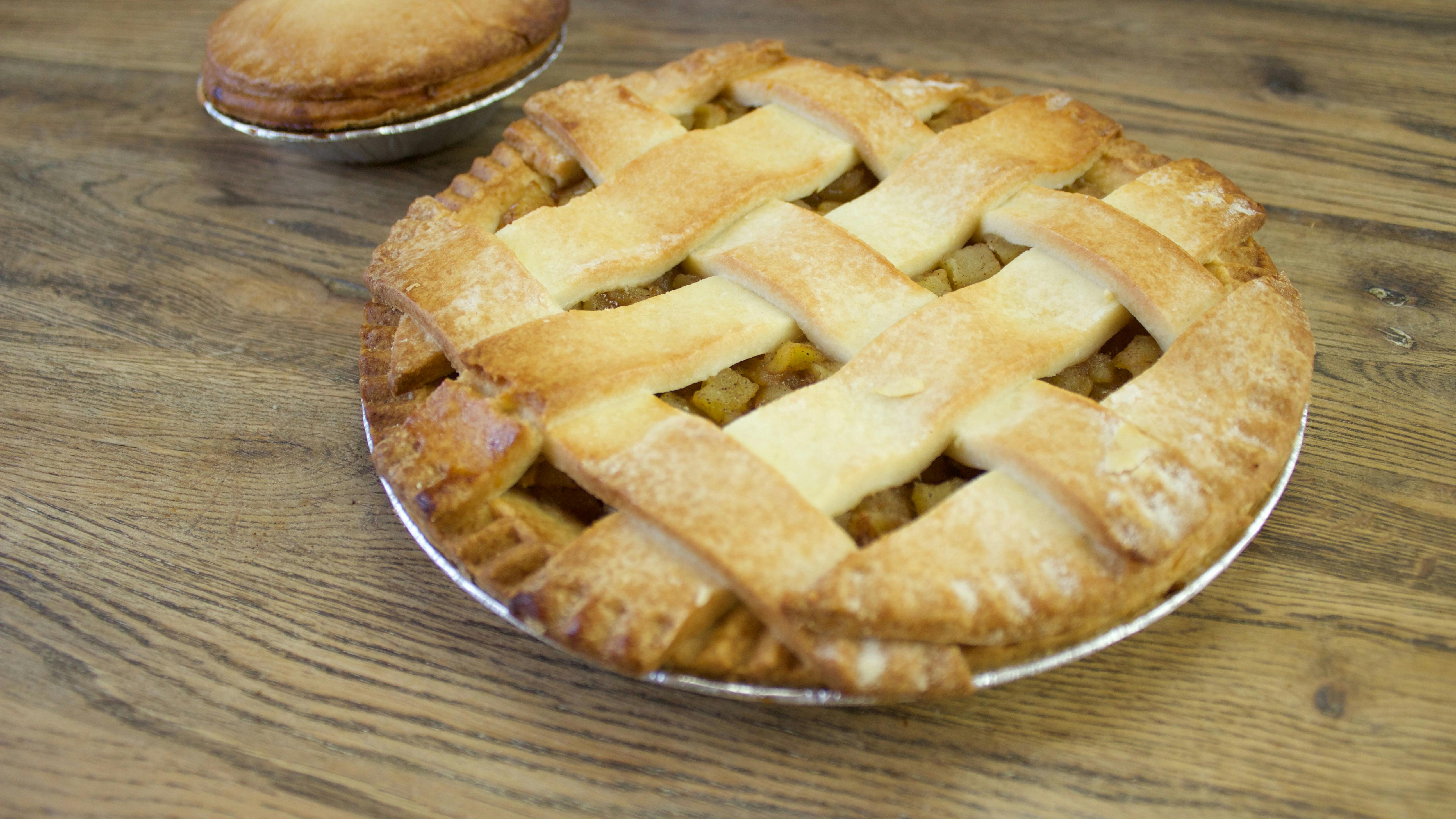 Family Sweet Apple Pie