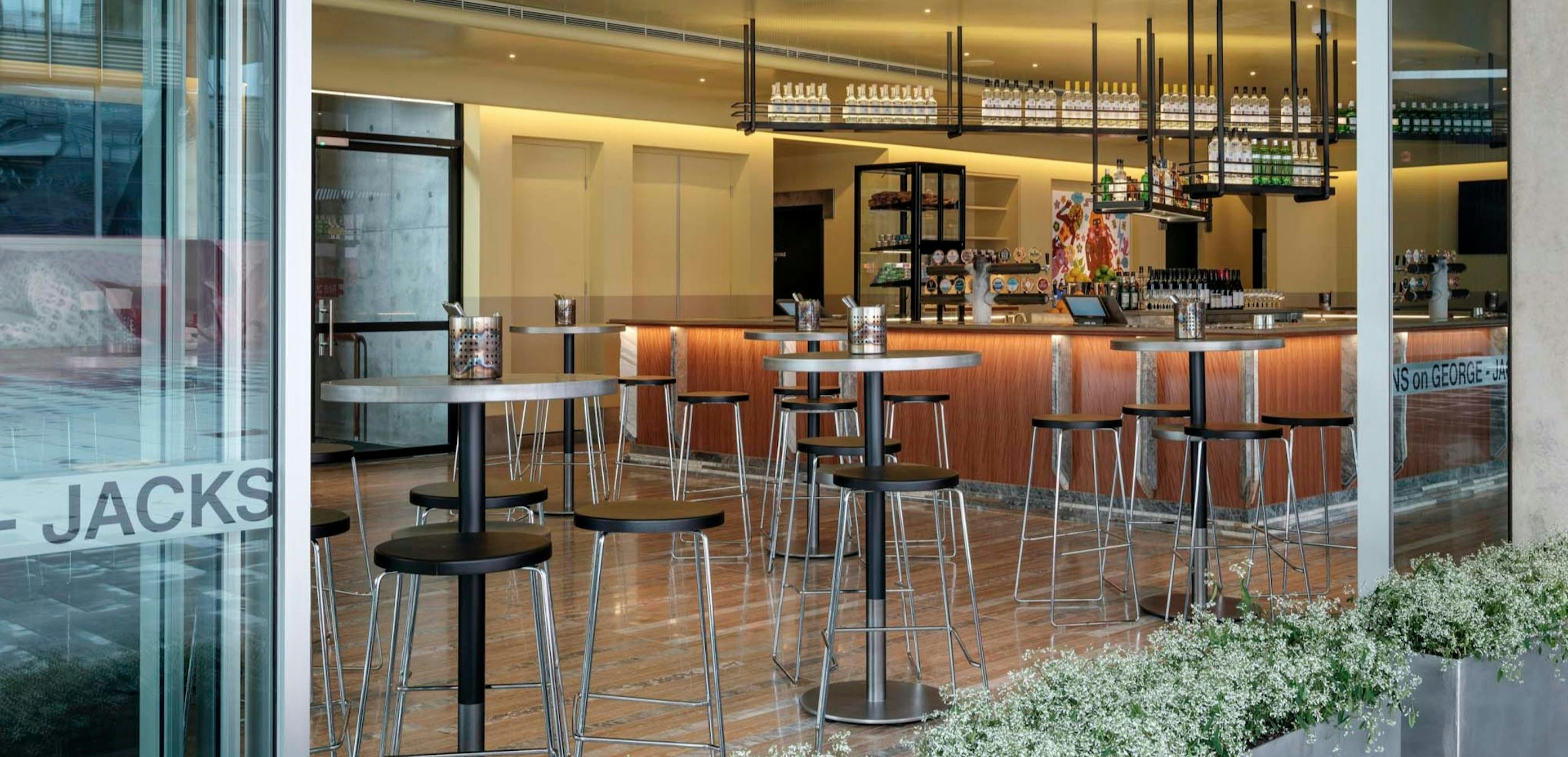 Jacksons on George Public Bar