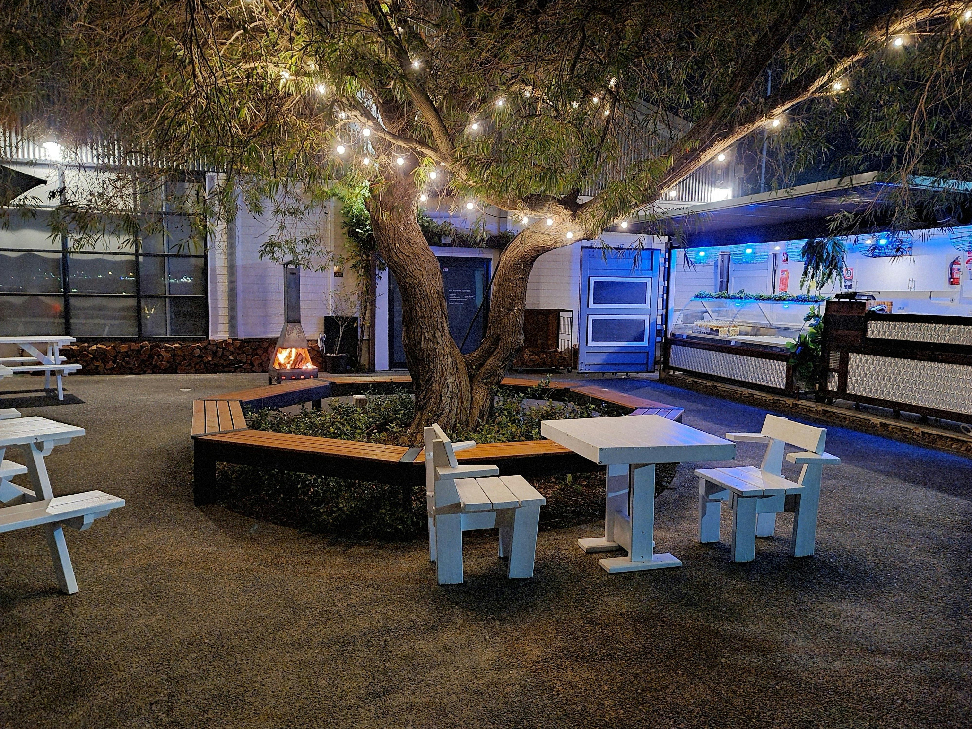 Southern Catch at night