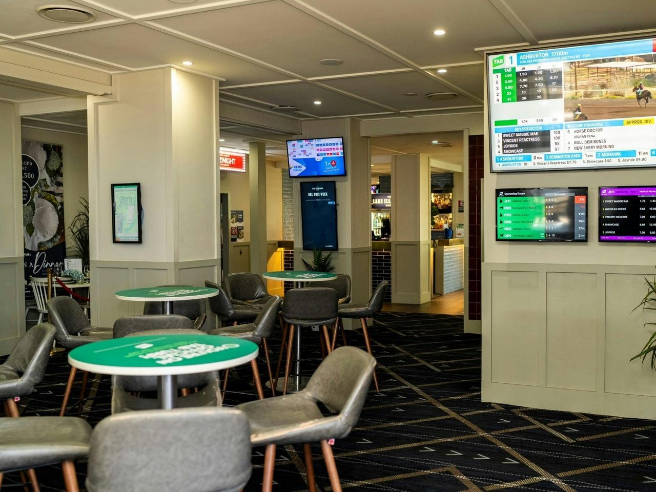 Lake Illawarra Hotel Sports Bar