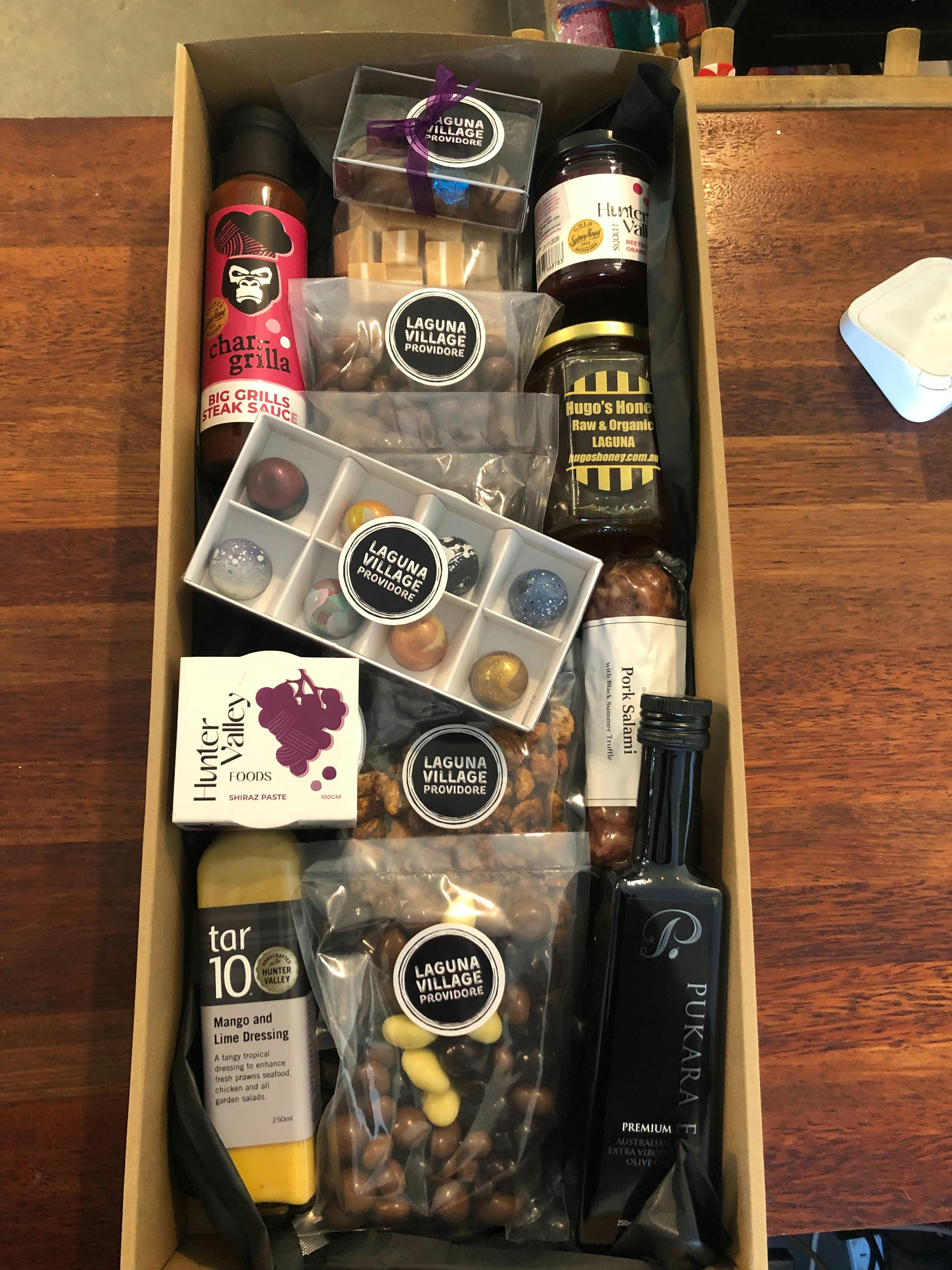 Hamper with local products