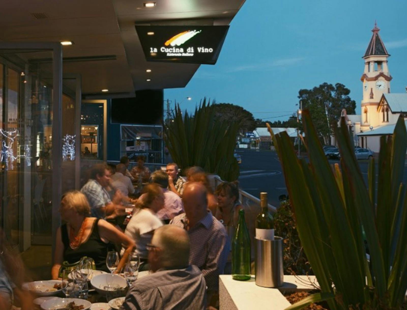 La Cucina Di Vino street dining