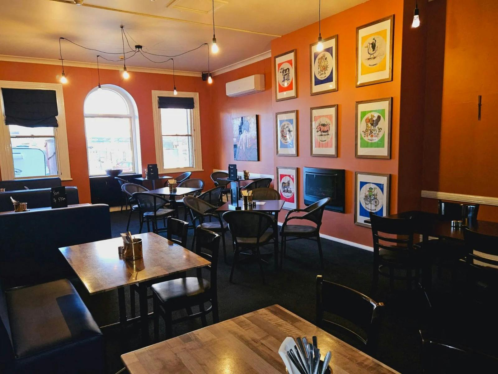 Imperial Hotel Cowra edit1