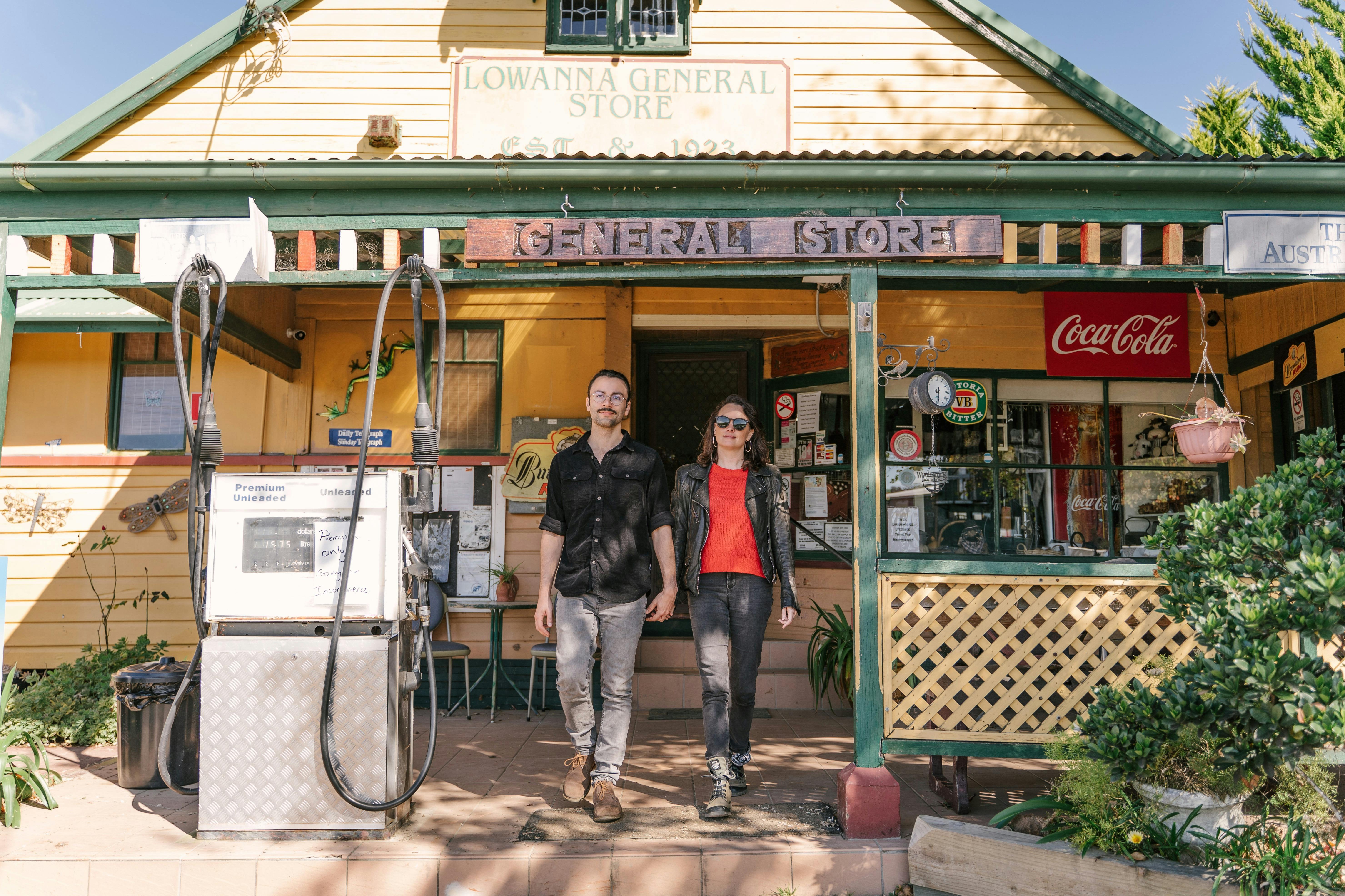 Lowanna General store and Box Car Cafe