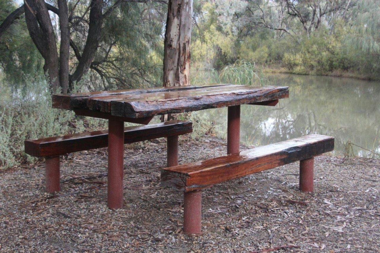 picnic bench at Blake Botanic Reserve