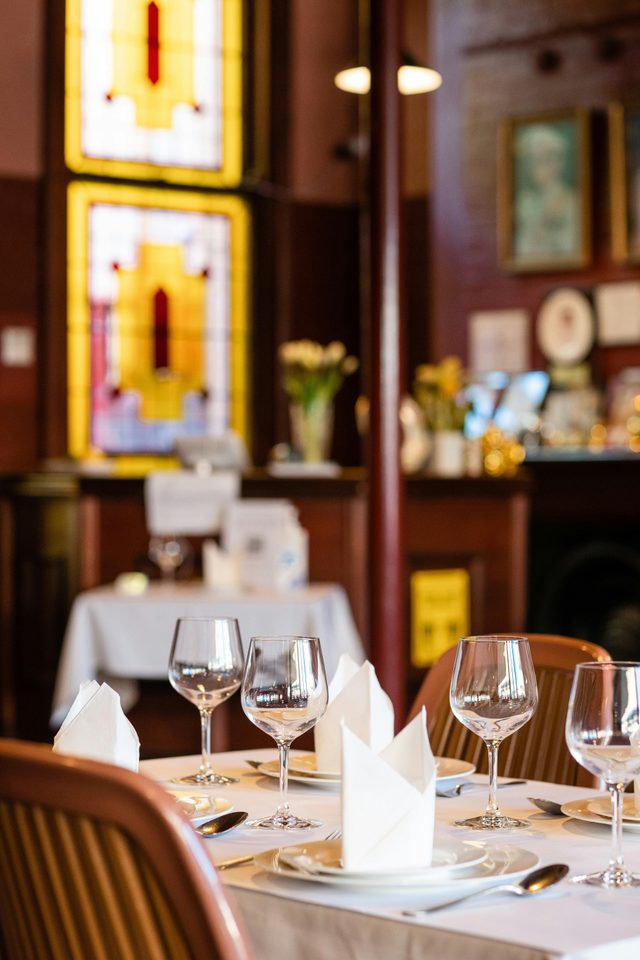 Maneeya Thai Restaurant