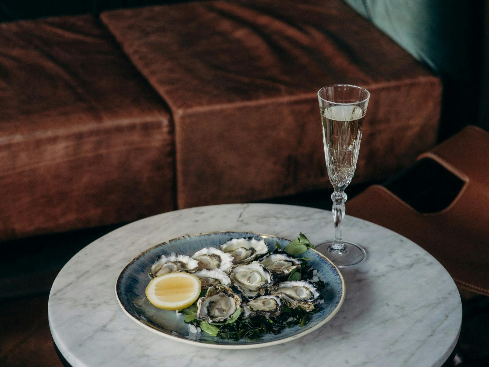 Oysters & champagne