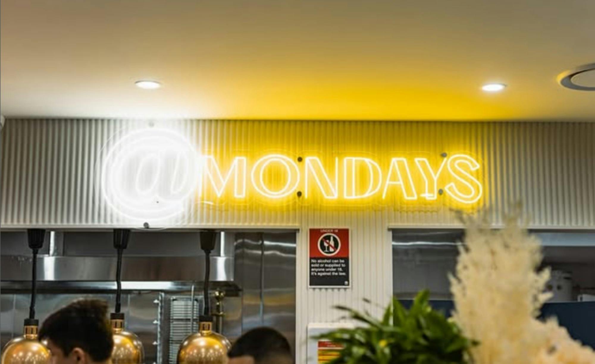 @Mondays Cafe & Restaurant