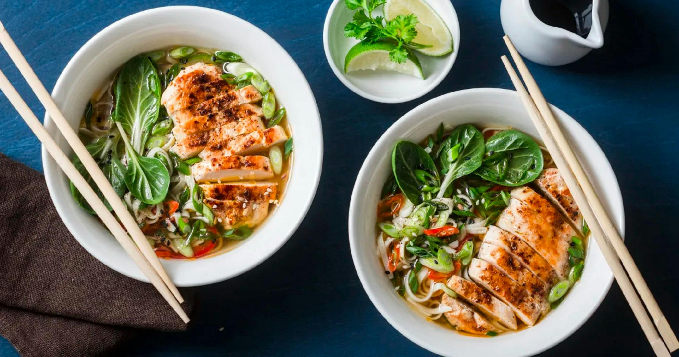 Chinese chicken and spinach soup