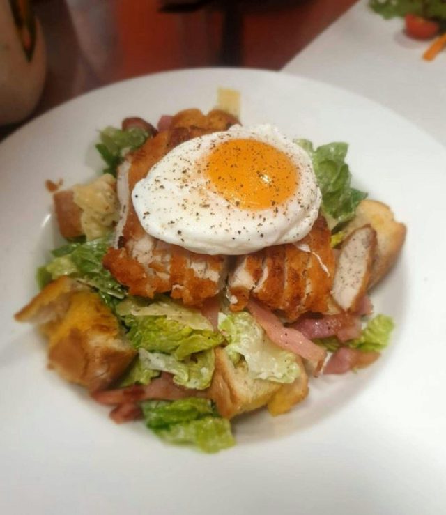 Nanna's Antiques and Cafe