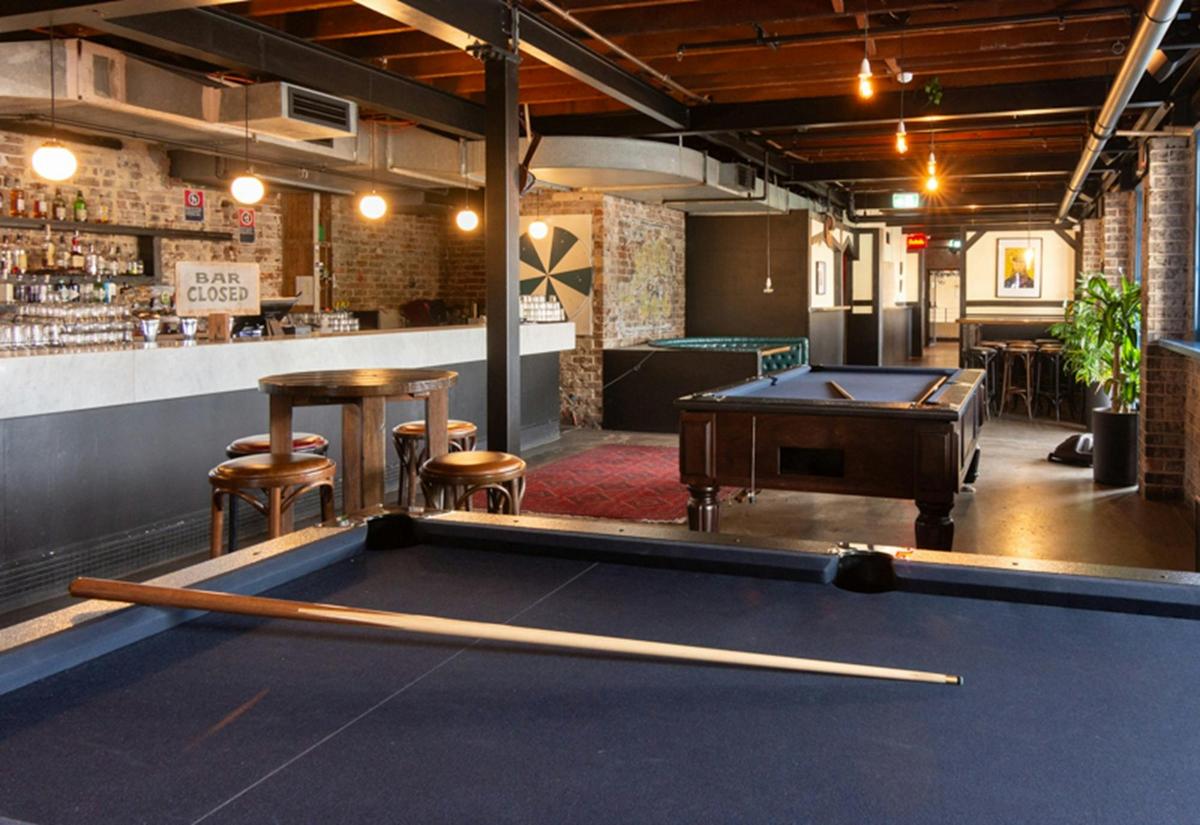 Pool table