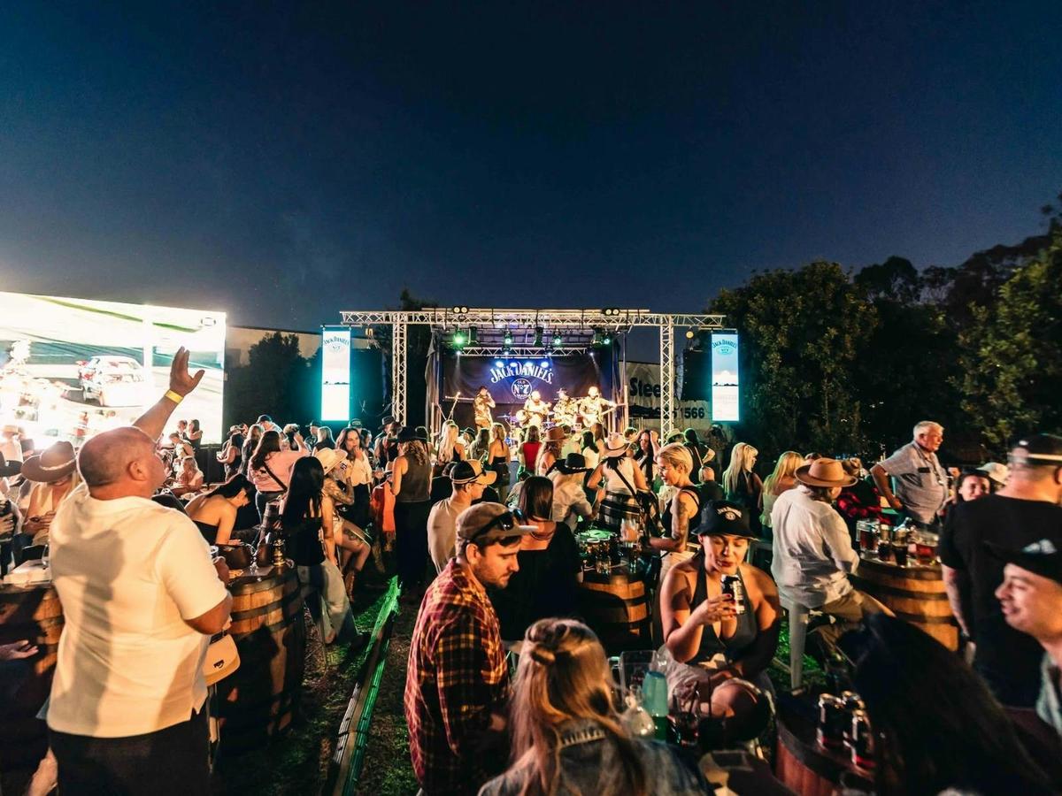 Narellan Hotel CMF