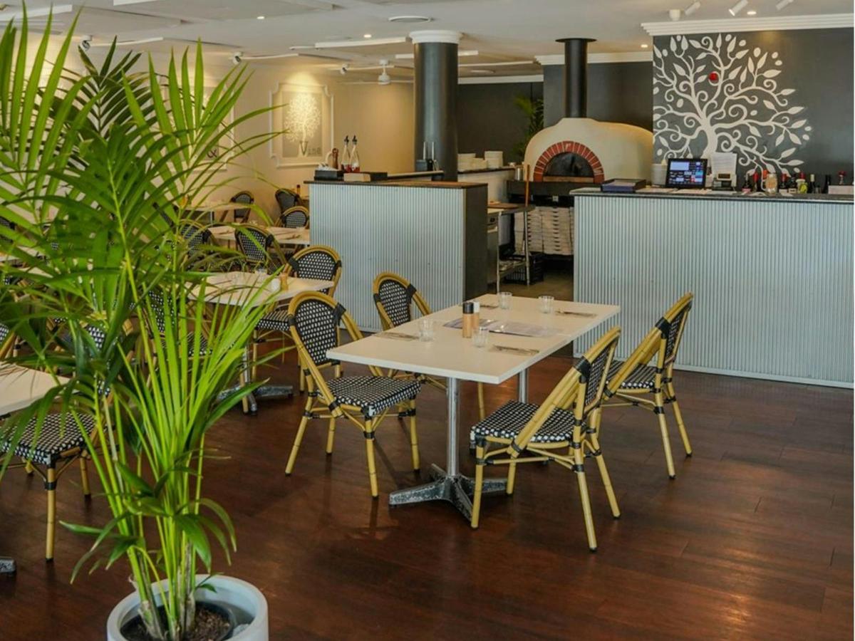 Olive & Vine Dining room