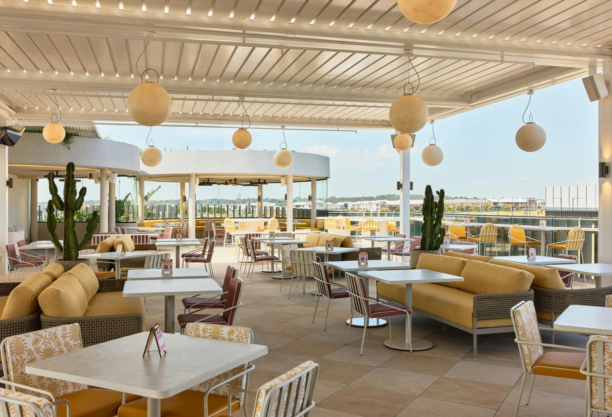 Alfresco dining/roof top