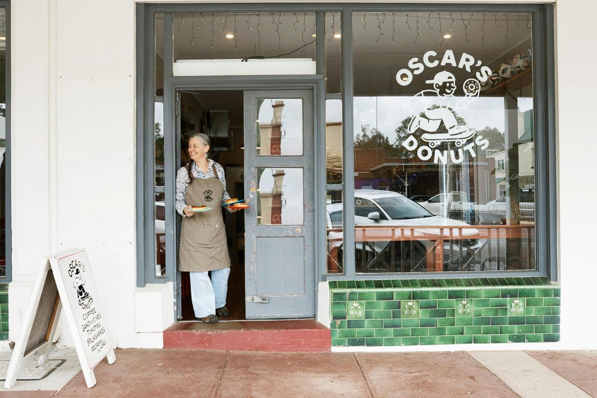 Oscar's Donuts