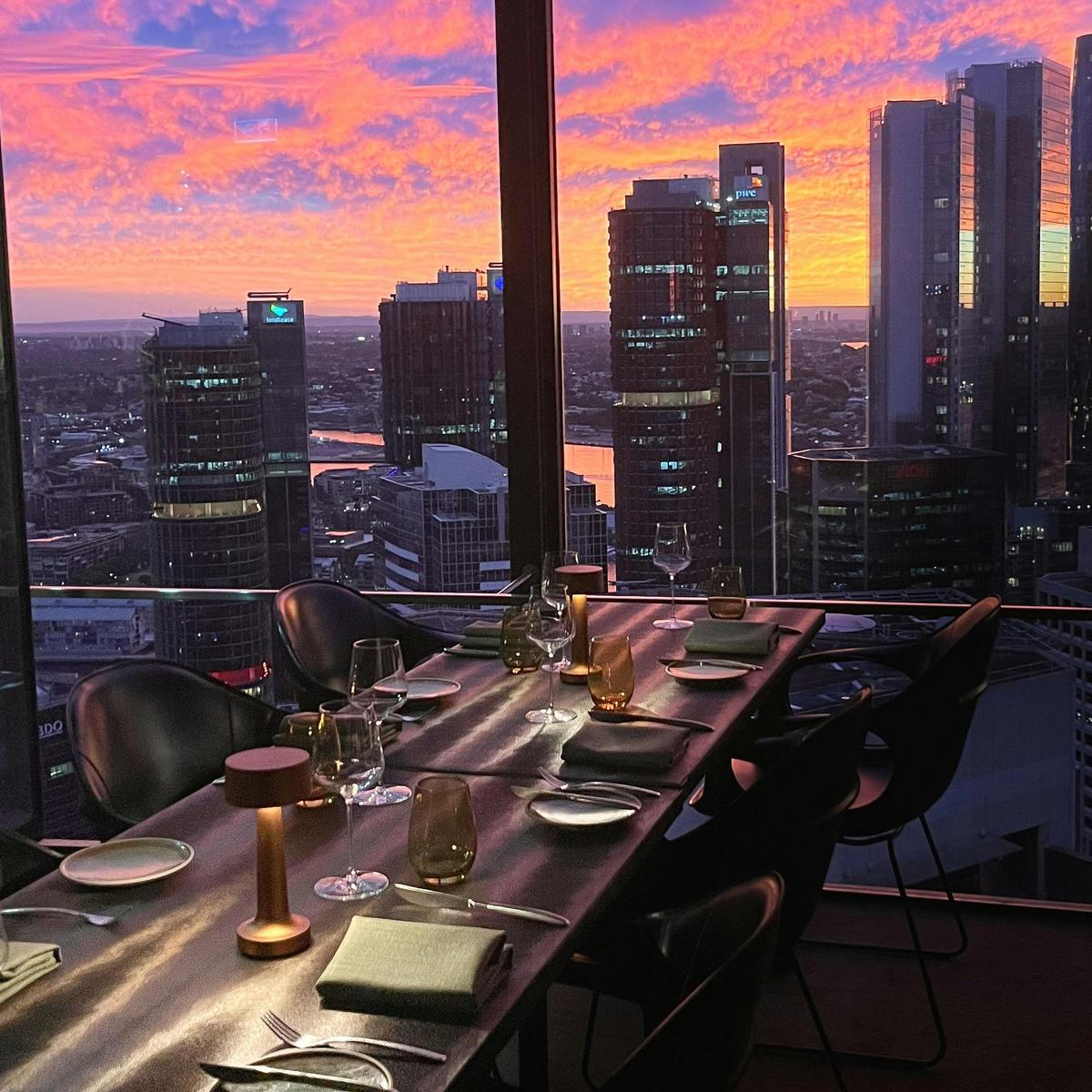Sunset O Bar and Dining