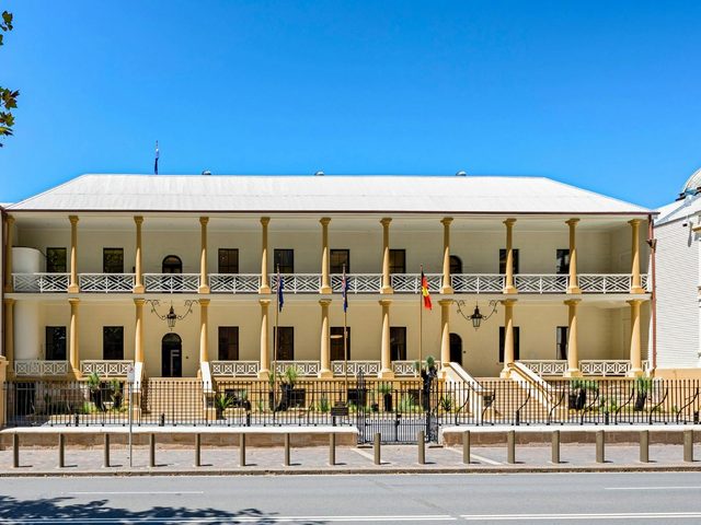 Long Bell Cafe at NSW Parliament House - Sydney
