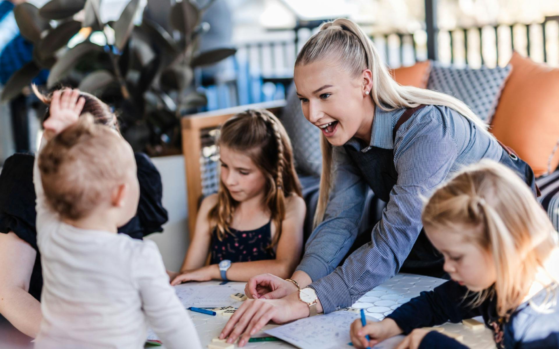 Kid & pet-friendly. Including playground and colouring for kids.