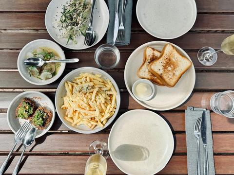 Poachers Restaurant, Cellar Door and Vineyard