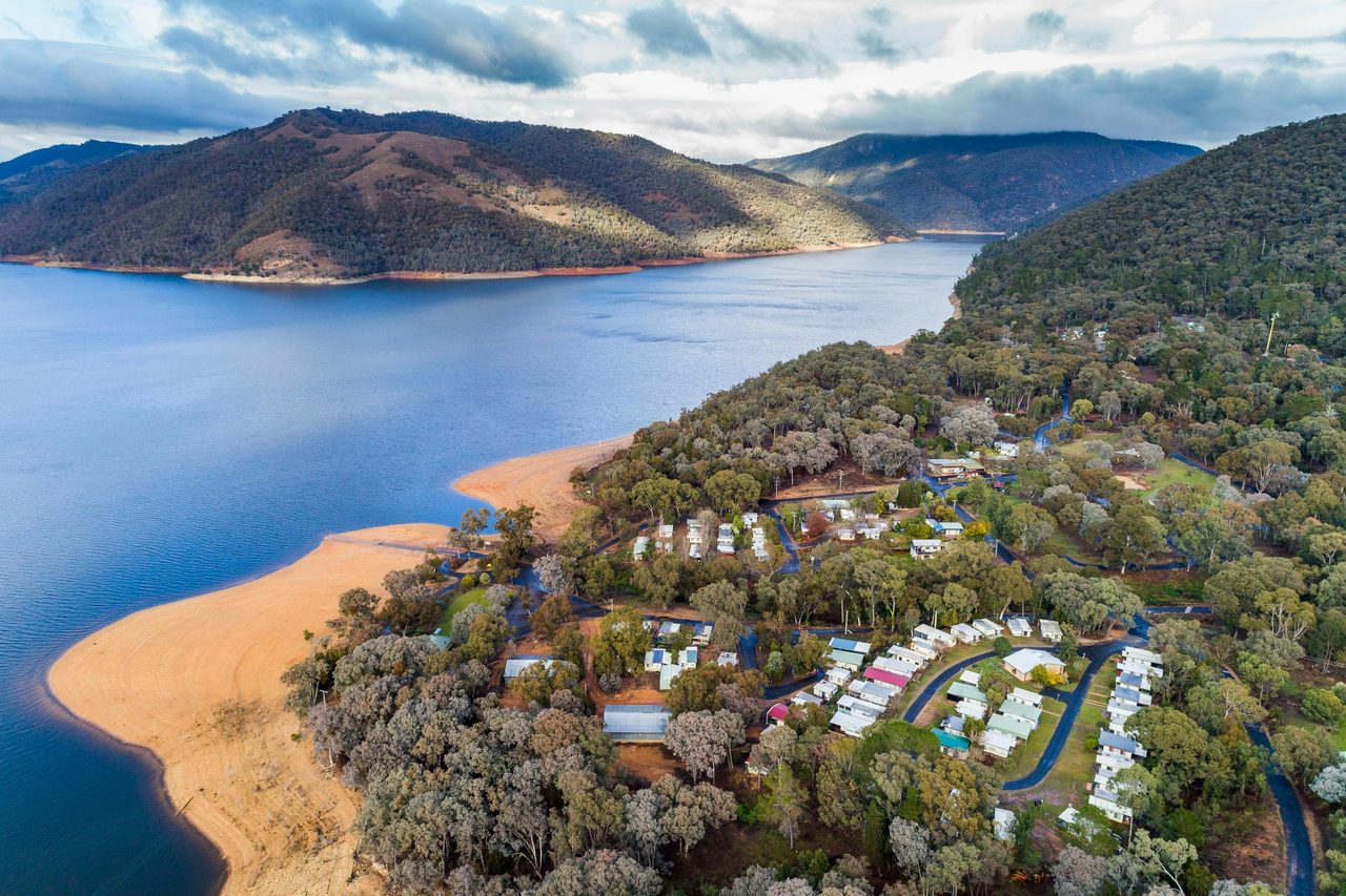Burrinjuck Waters