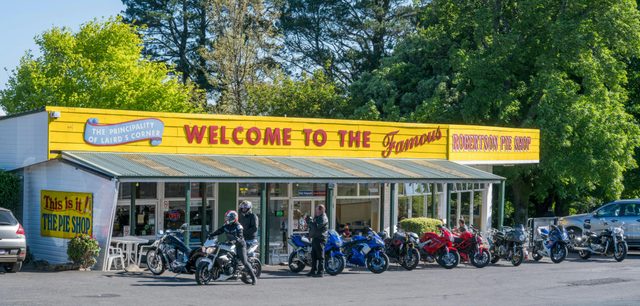 Robertson Pie Shop