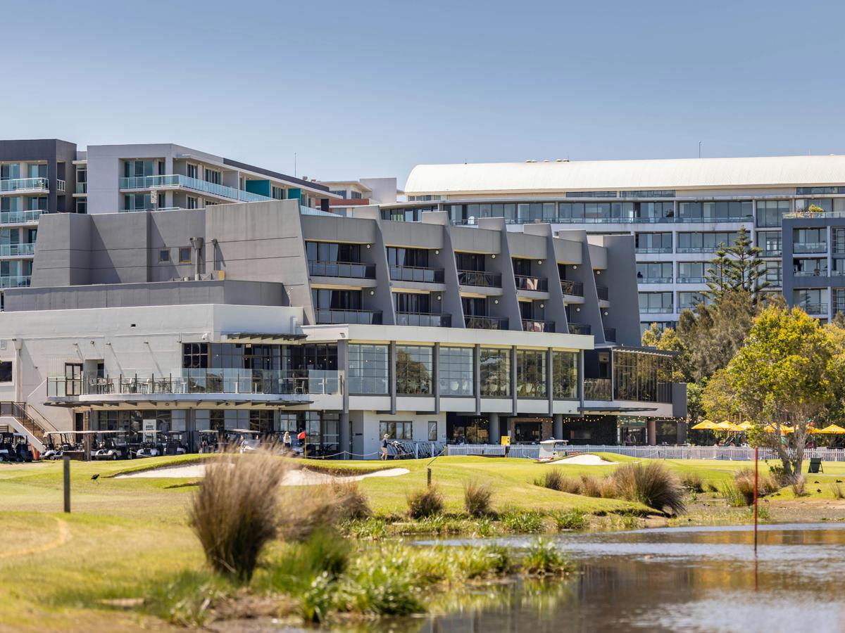 The Nineteenth Clubhouse